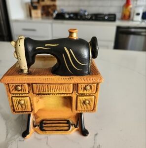 Inarco Vintage Sewing Machine Planter Japan